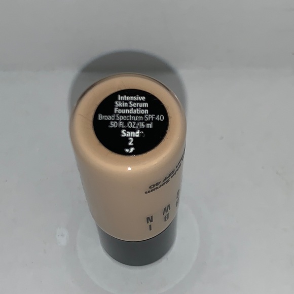 Bobbi Brown Intensive Skin Serum Foundation (Smaller Size) - Picture 4 of 13